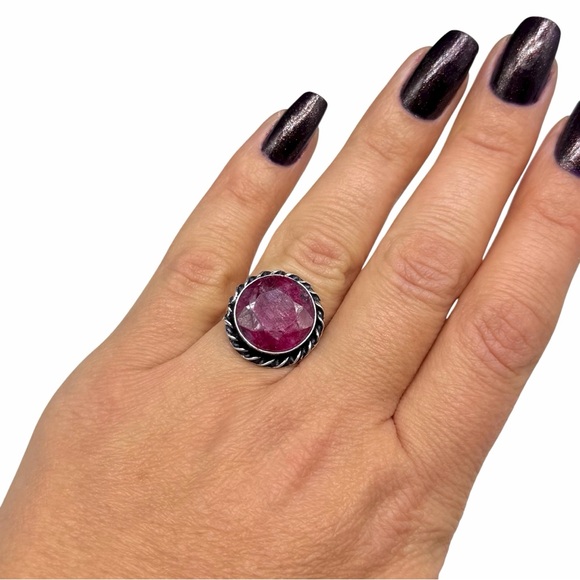 FACETED RUBY W/ 925 STERLING SILVER RING - Picture 11 of 15